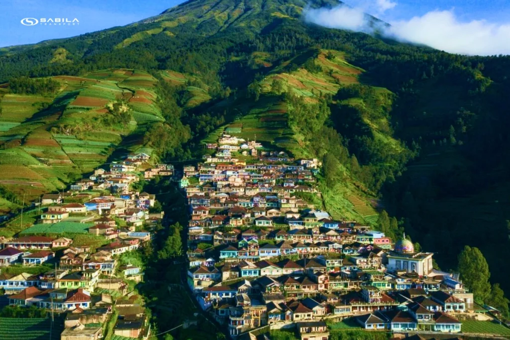Open-Trip-Magelang-Nepal-Van-Java
